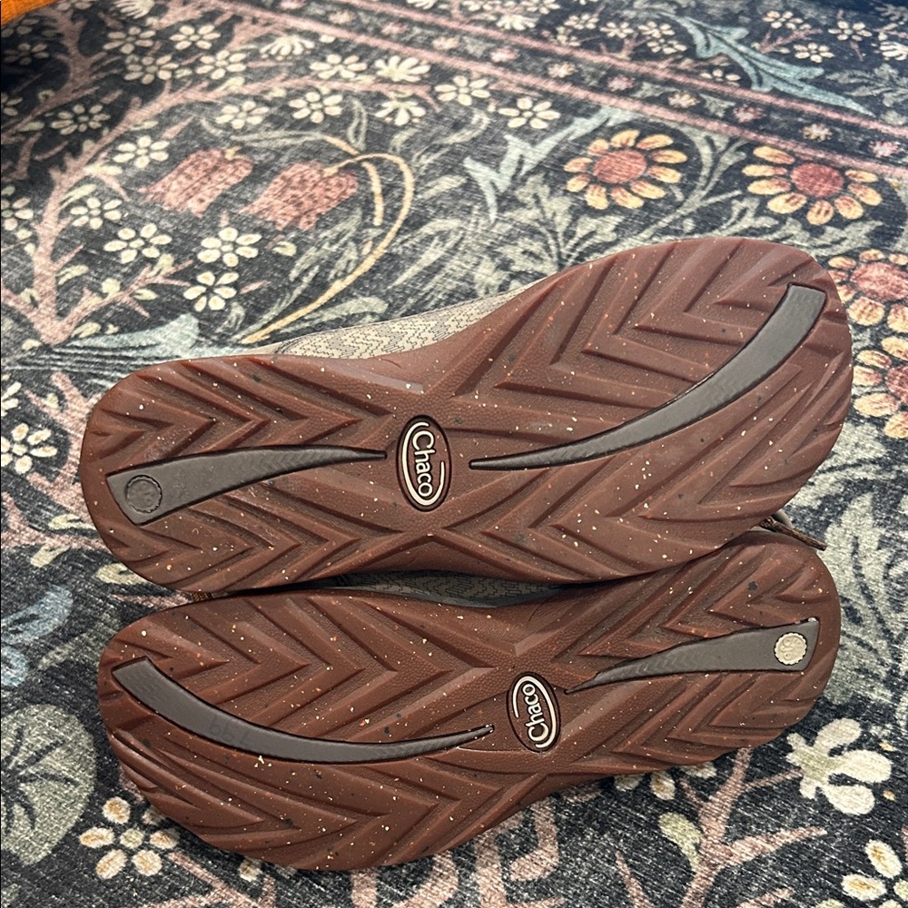 Chaco women’s Barbary hiking boots - Picture 7 of 7